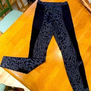 Rare Lululemon Leopard Tights Sz 8